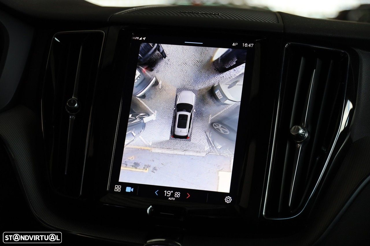 Volvo XC 60 2.0 T6 PHEV Black Edition AWD - 22