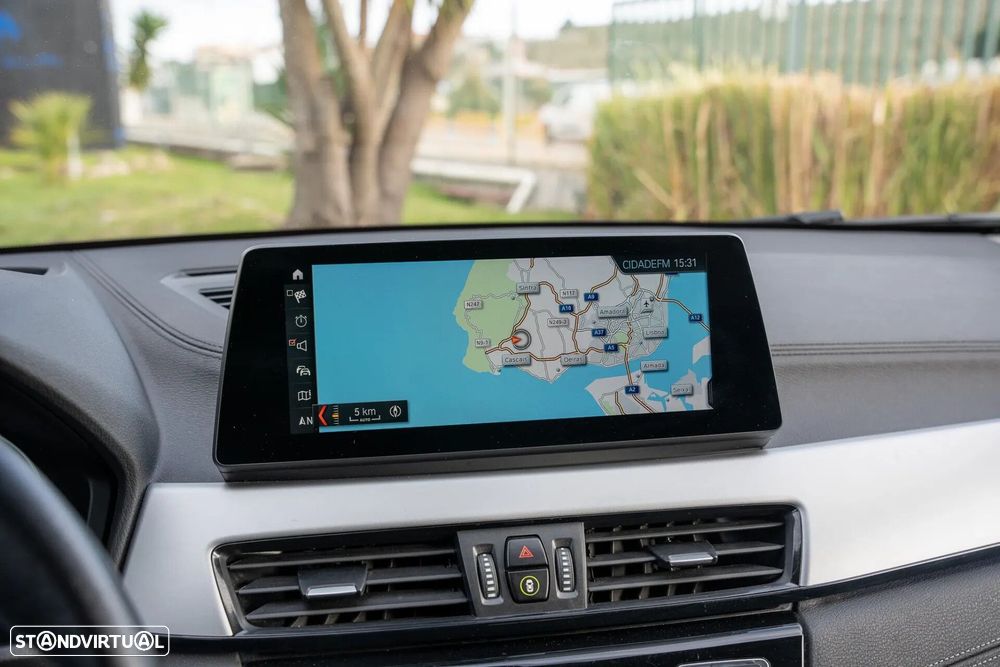 BMW X2 18 d sDrive Auto Pack M - 9