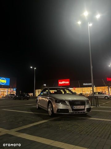 Audi A4 Limousine - 8