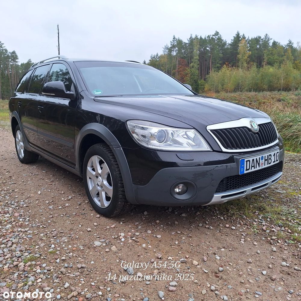 Skoda Octavia Combi 2.0 TDI DPF 4x4 Scout - 2