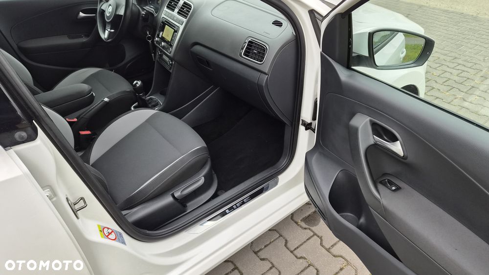 Volkswagen Polo 1.2 Life - 16