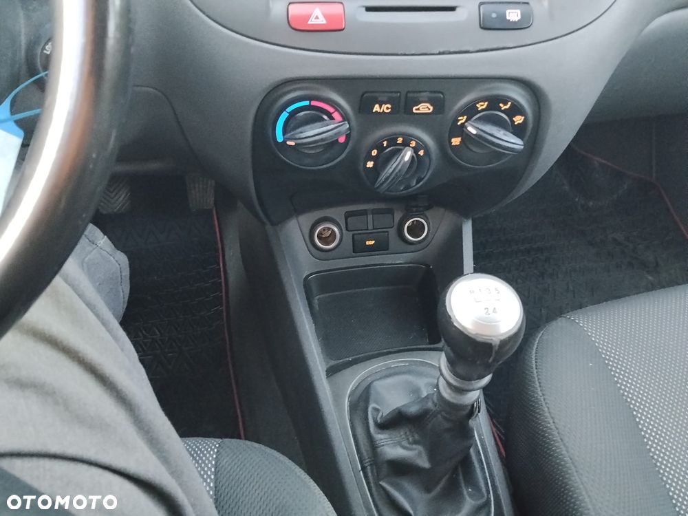 Kia Rio 1.4 EX Basis - 10