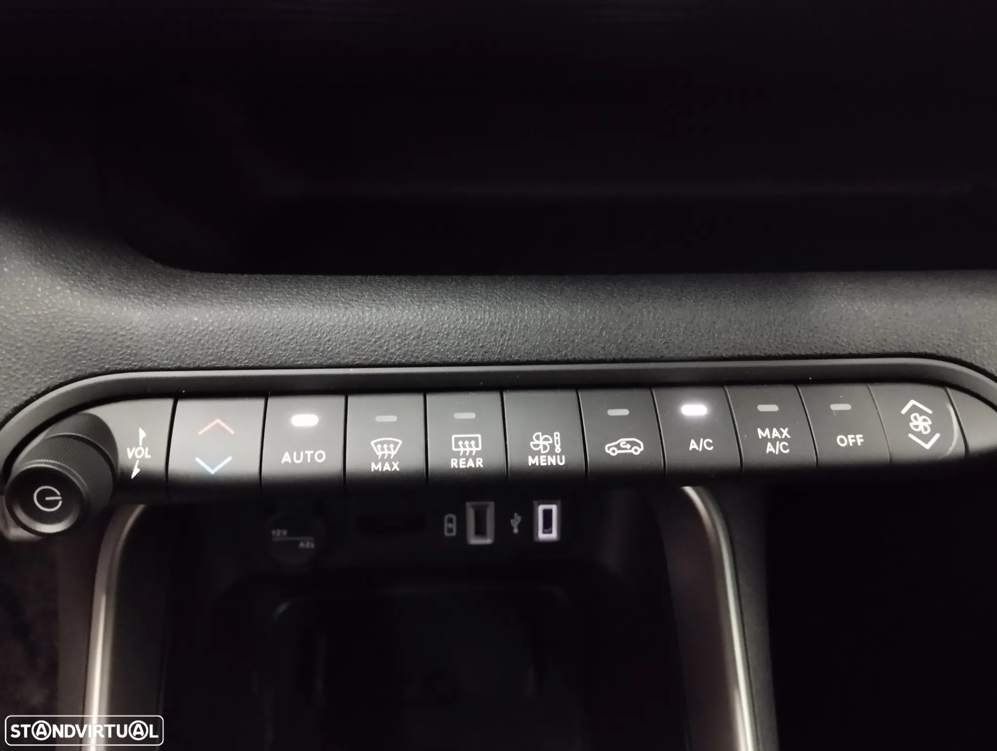 Jeep Avenger 1.2 GSE T3 Altitude - 38