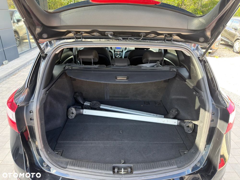 Hyundai i30 1.6 Trend - 23