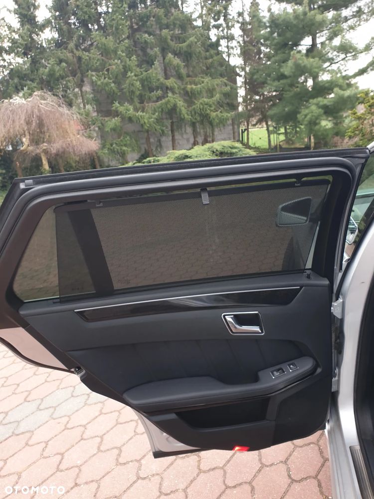 Mercedes-Benz Klasa E 350 CDI DPF 4Matic BlueEFFICIENCY 7G-TRONIC Avantgarde - 7