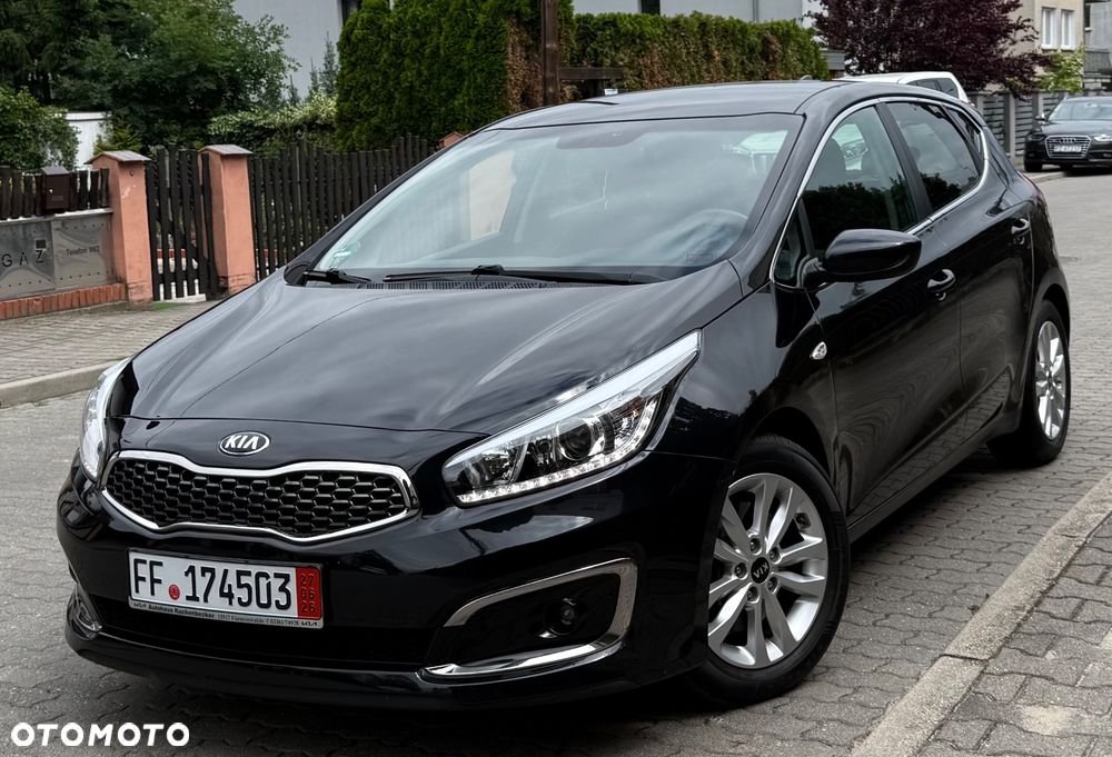 Kia Ceed 1.6 GDI Platinum Edition - 1