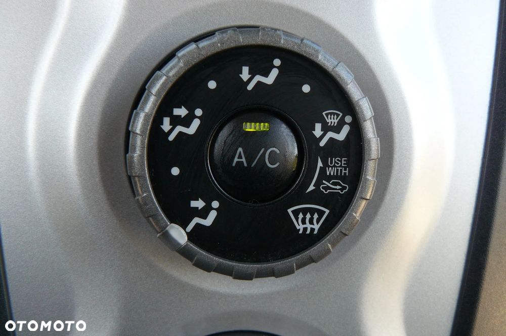 Toyota Yaris - 28