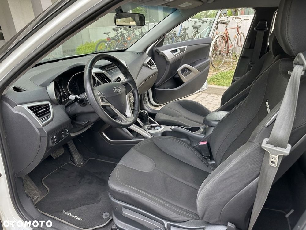Hyundai Veloster 1.6 DCT Trend - 10