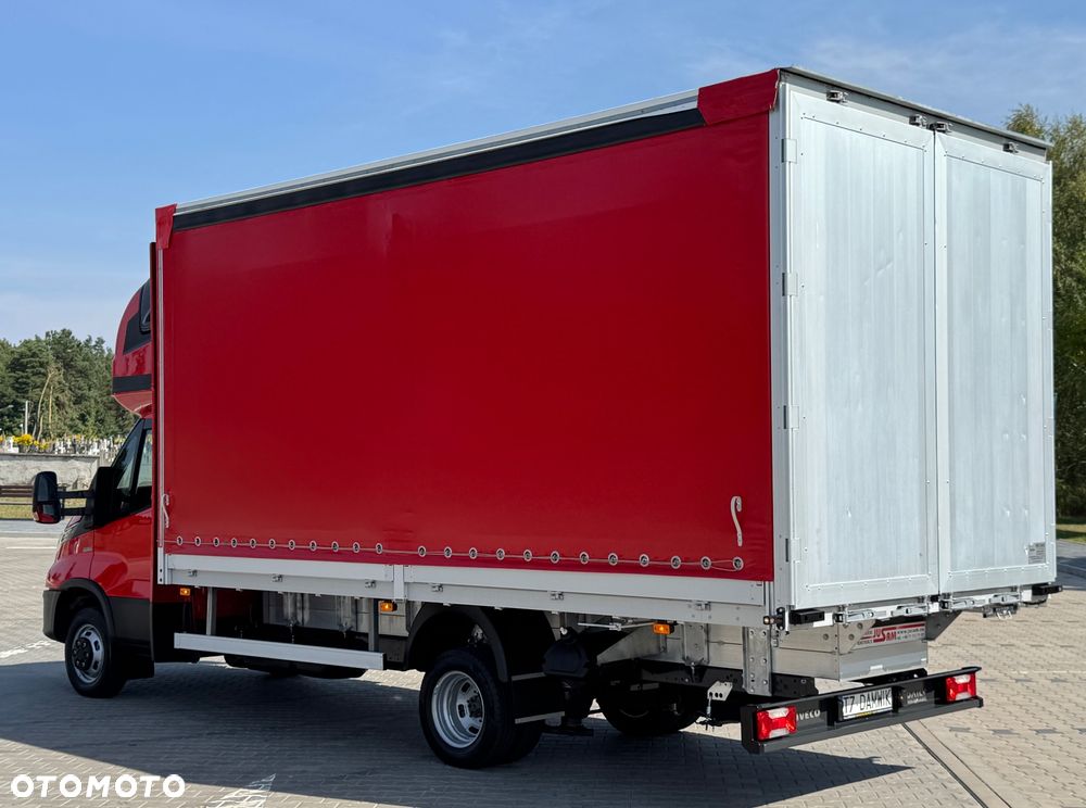 Iveco Daily 2022r‼️50C18‼️3.0 Plandeka 12 Palet 2x Firanka‼️Wysokość rampowa Full LED na bliźniaku Salon Polska Poduszki Pneumatyczne 5,12x2,5x2,35 z tyłu drzwi Spojkar 3.5T - 5