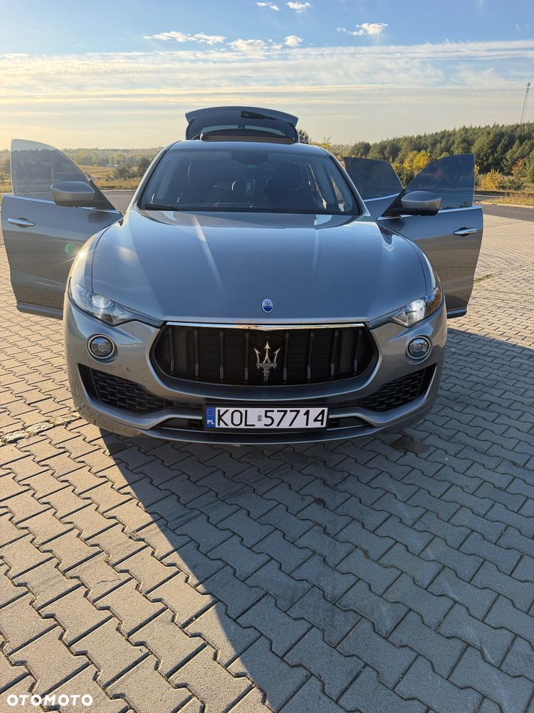 Maserati Levante - 12