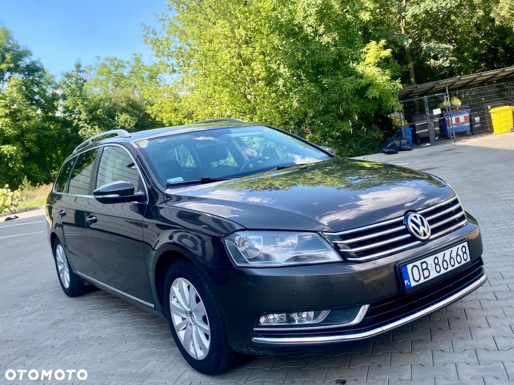 Volkswagen Passat - 4