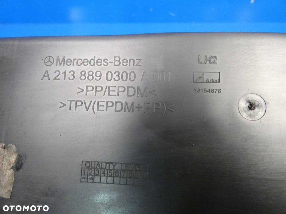MERCEDES E KLASA W213 OSŁONA WYGŁUSZENIE BŁOTNIKA LEWY PRZÓD - 3
