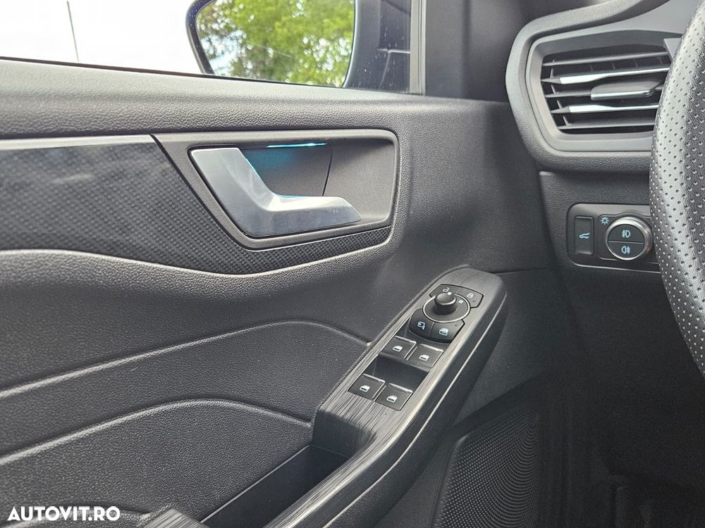 Ford Kuga 2.5 Duratec FHEV 4x4 ST-LINE X - 18