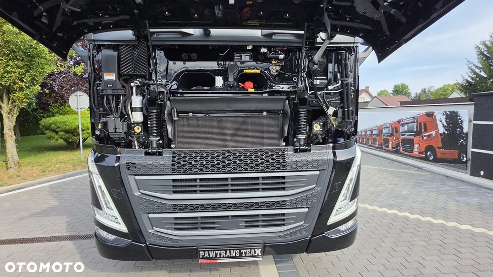 Volvo ///FH///460///2023///GLOBETROTTER/// XXL///HDS///HIAB///WECON///CHWYTAK/// ROTATOR///WAGA///JEDYNE 125 TYŚ KM/// PRZYCZEPA///FULL LED///VIRTUAL COCPIT/// STAN JAK NOWY. - 35