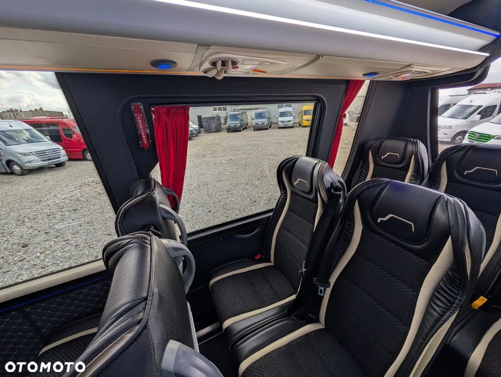 Mercedes-Benz Sprinter 519 - 27
