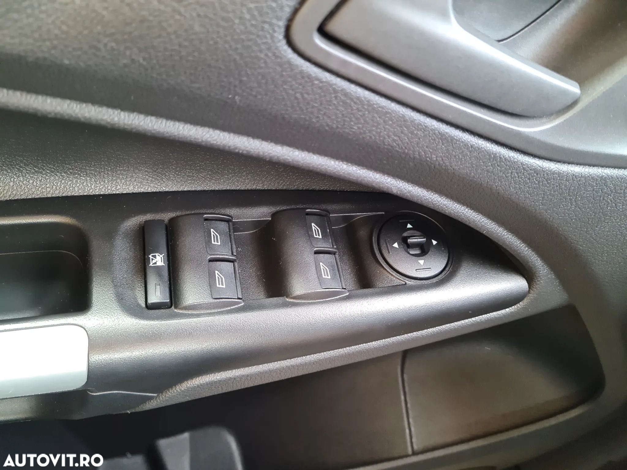 Ford Tourneo Connect 1.5 TDCi LWB (L2) Titanium - 20