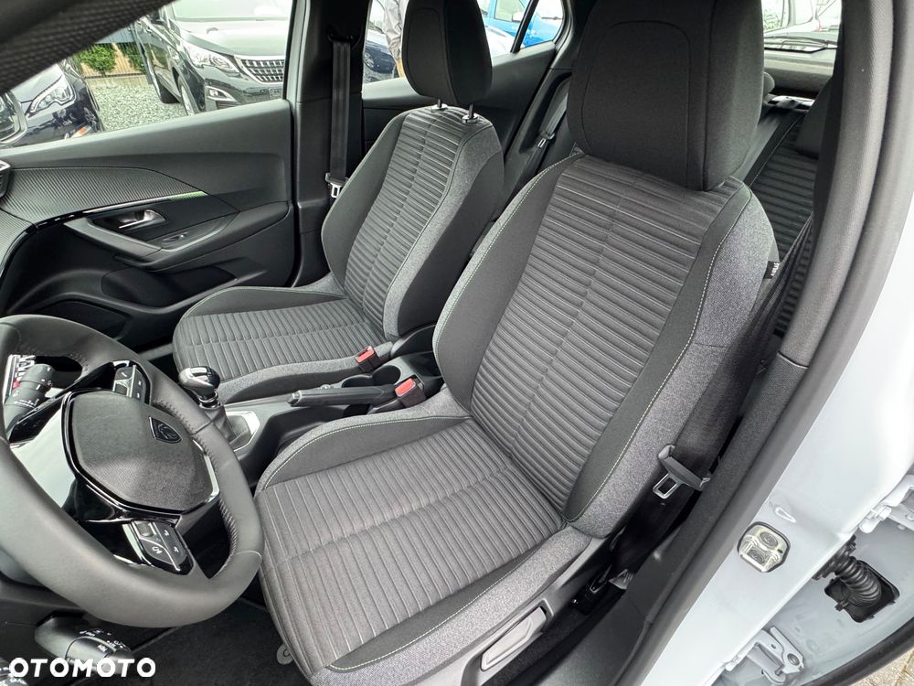 Peugeot 2008 1.2 PureTech Active Pack S&S - 9