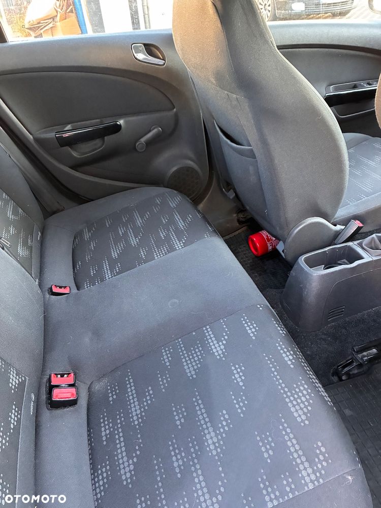 Opel Corsa 1.2 16V Graphite - 11