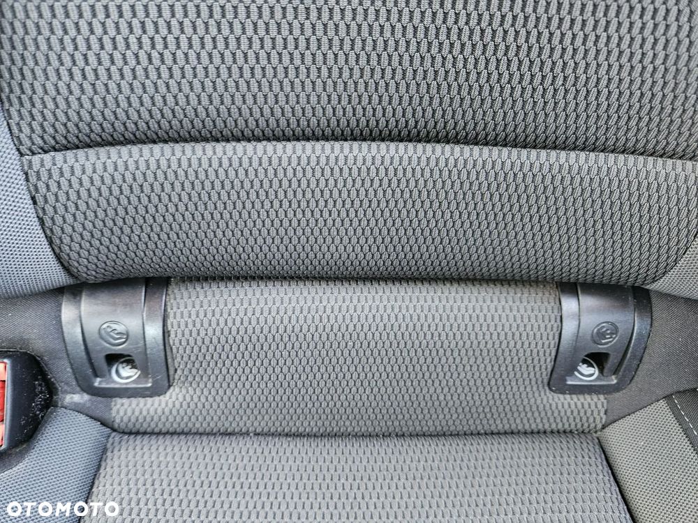 Volkswagen Golf - 17