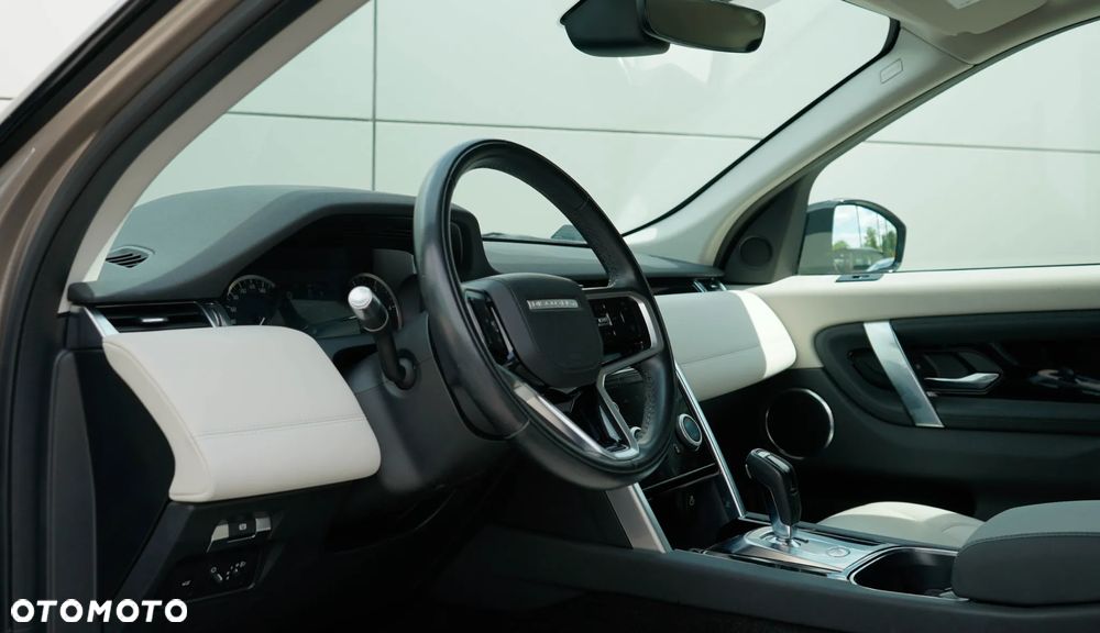 Land Rover Discovery Sport - 13