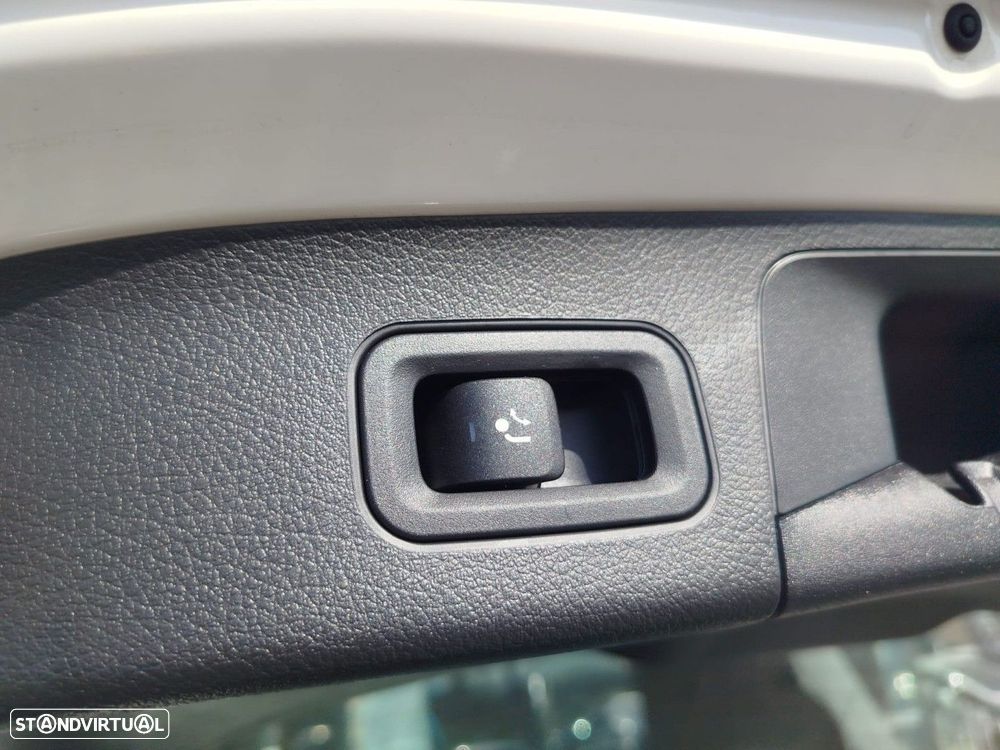 Mercedes-Benz EQA 250 - 36