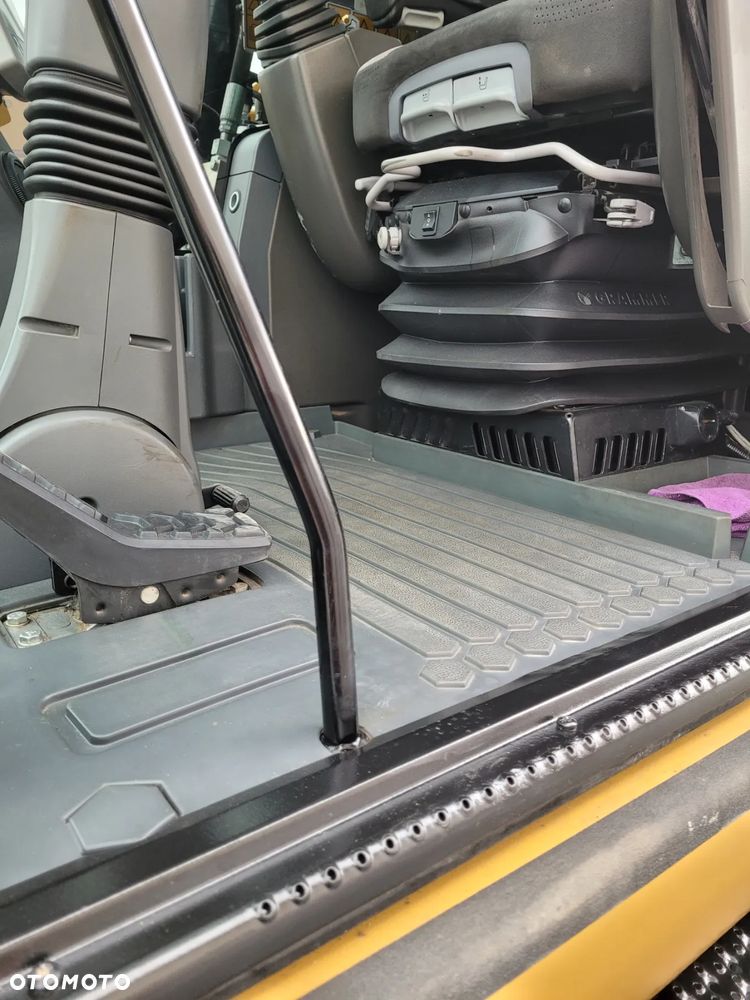 Caterpillar M316F / ROTOTILT ze szczypcami / sprowadzona / - 26