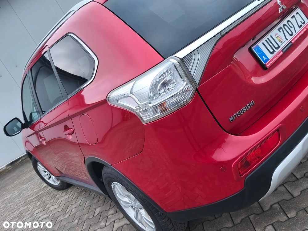 Mitsubishi Outlander 2.0 4WD Invite - 22