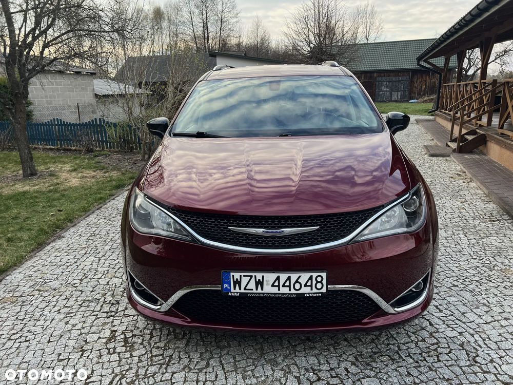 Chrysler Pacifica - 3