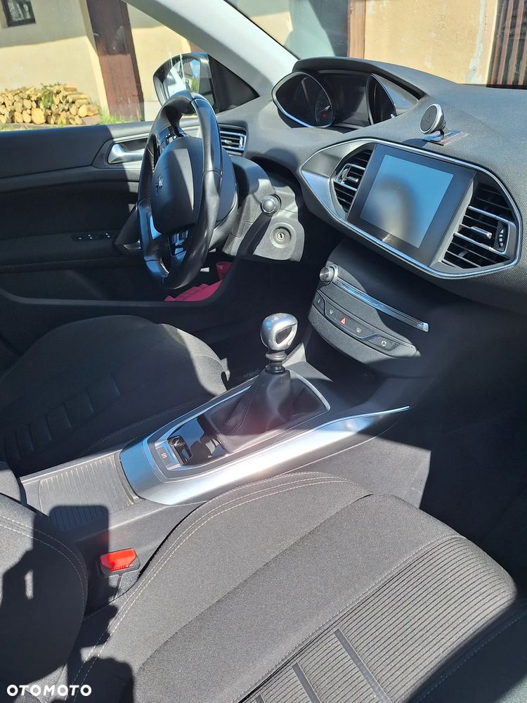 Peugeot 308 1.6 THP Allure - 5