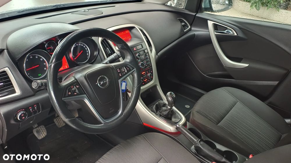 Opel Astra 1.4 T Enjoy - 6
