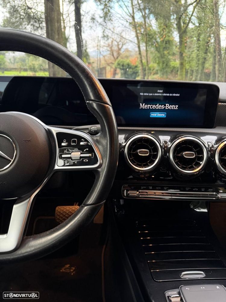 Mercedes-Benz A 180 Limousine d Business Solutions Aut. - 13