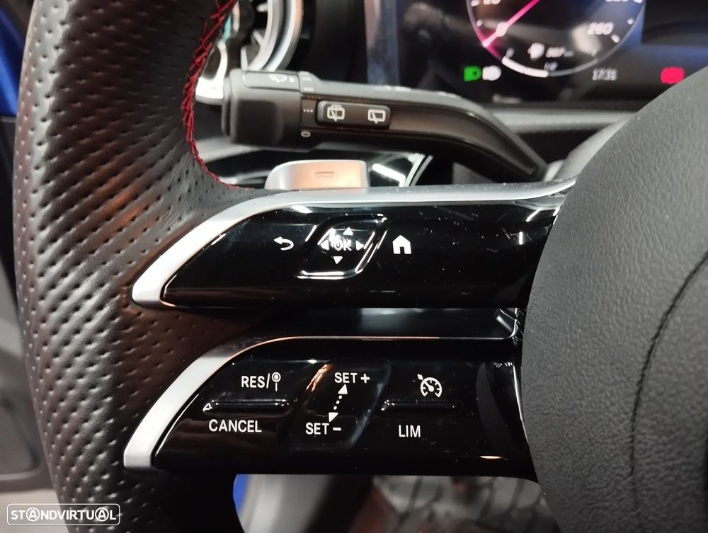 Mercedes-Benz A 180 d 8G-DCT AMG Line - 21