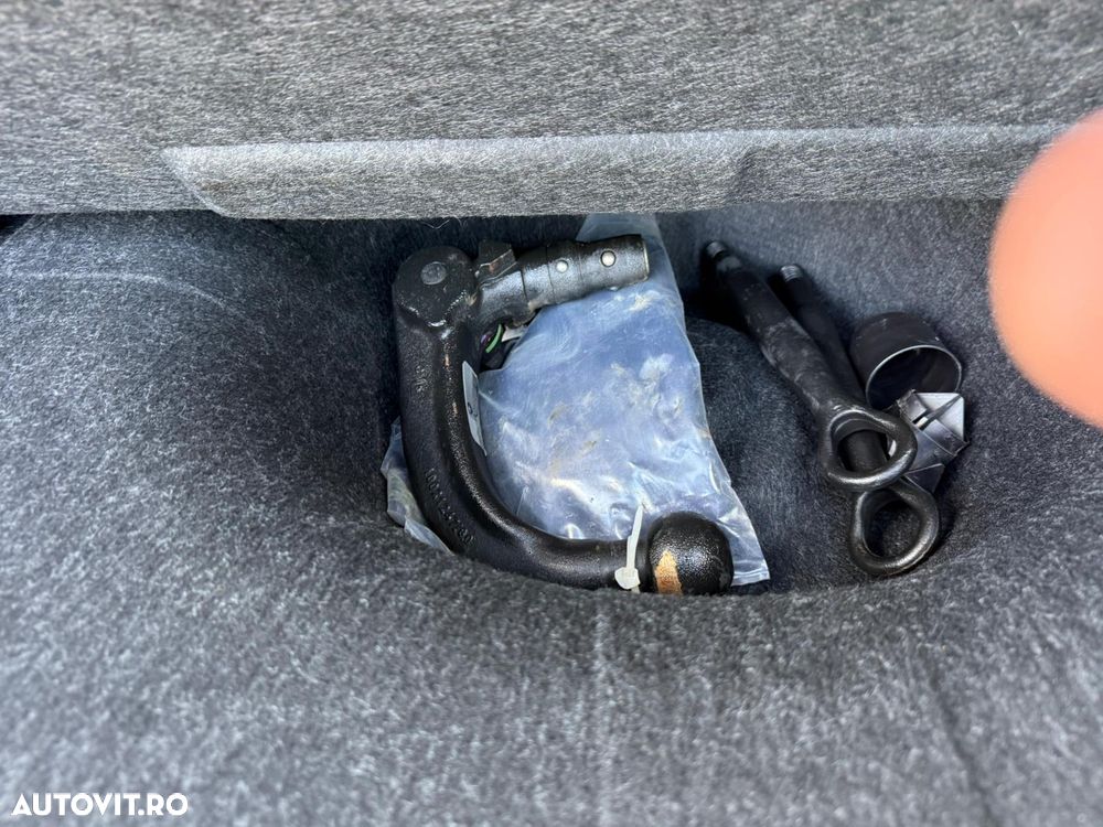 Lexus Seria RX 450h AWD Luxury - 29