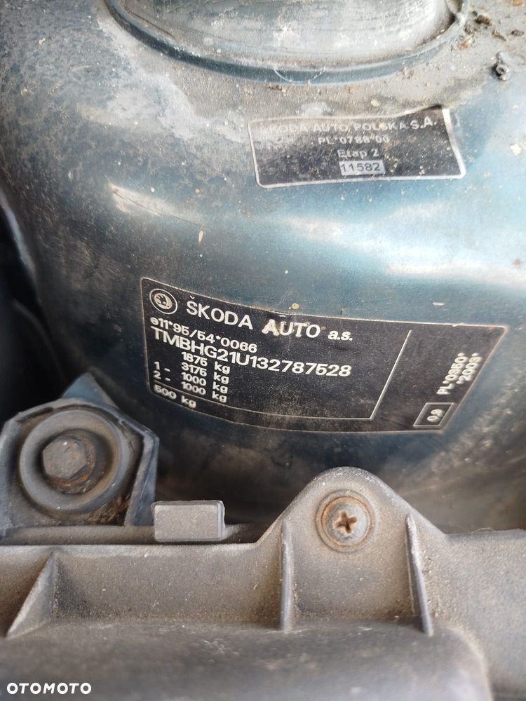 Skoda Octavia 1 na części - 5