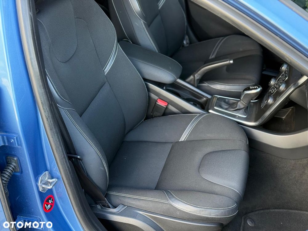 Volvo V40 - 38