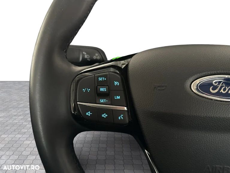 Ford Kuga - 18
