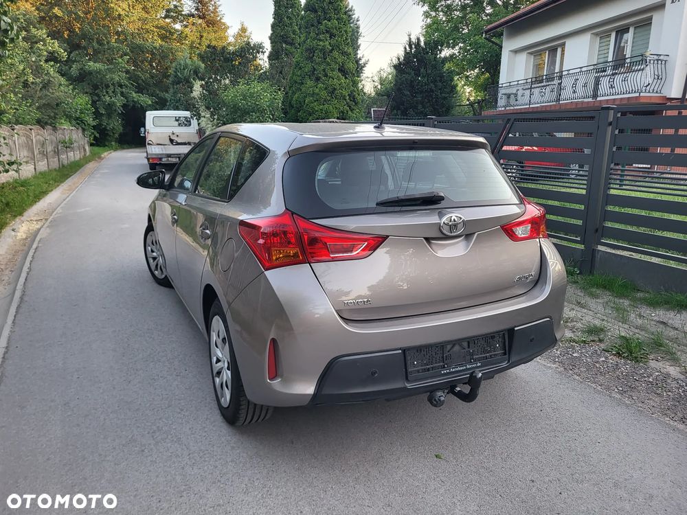Toyota Auris 1.33 VVT-i Classic - 12