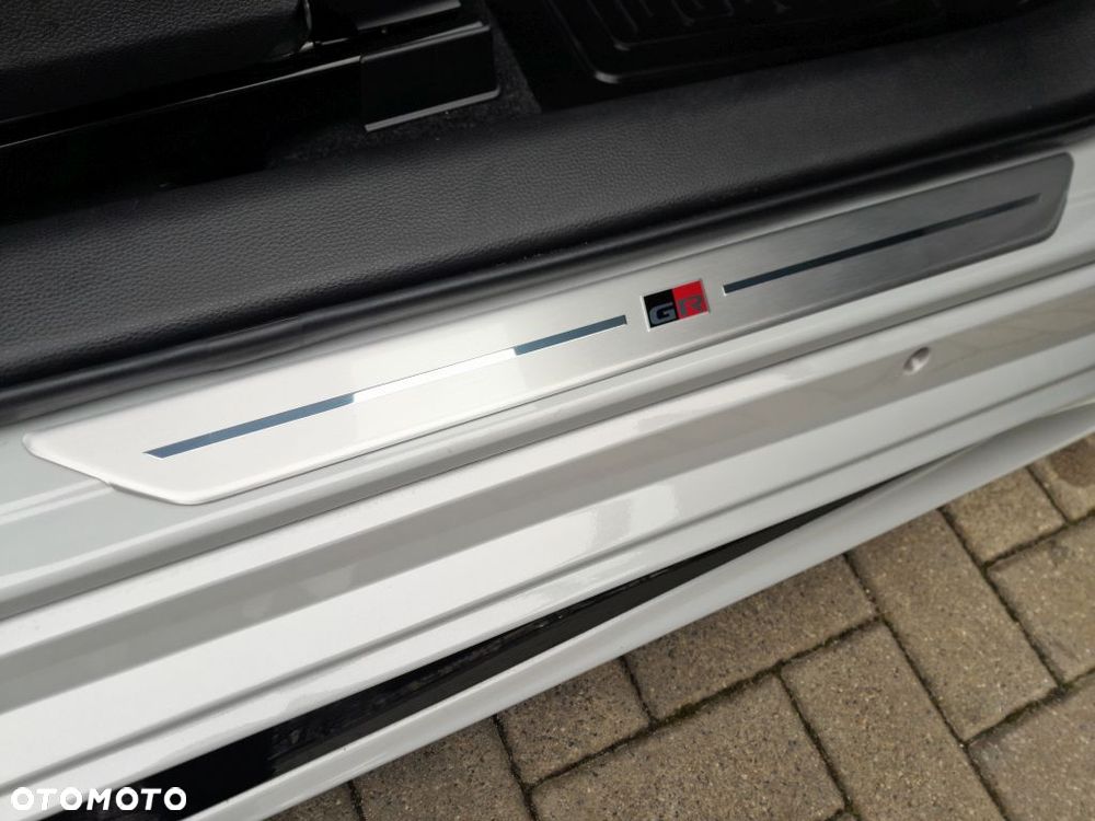 Toyota Corolla 2.0 Hybrid GR Sport - 26