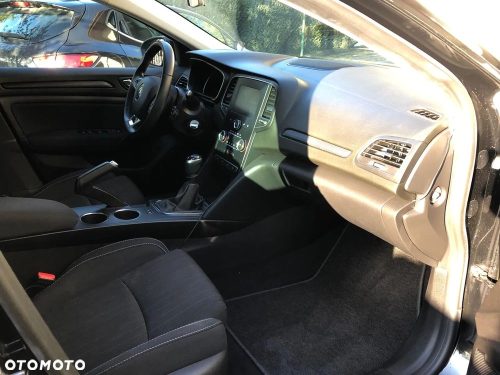 Renault Megane 1.5 Blue dCi Intens - 16