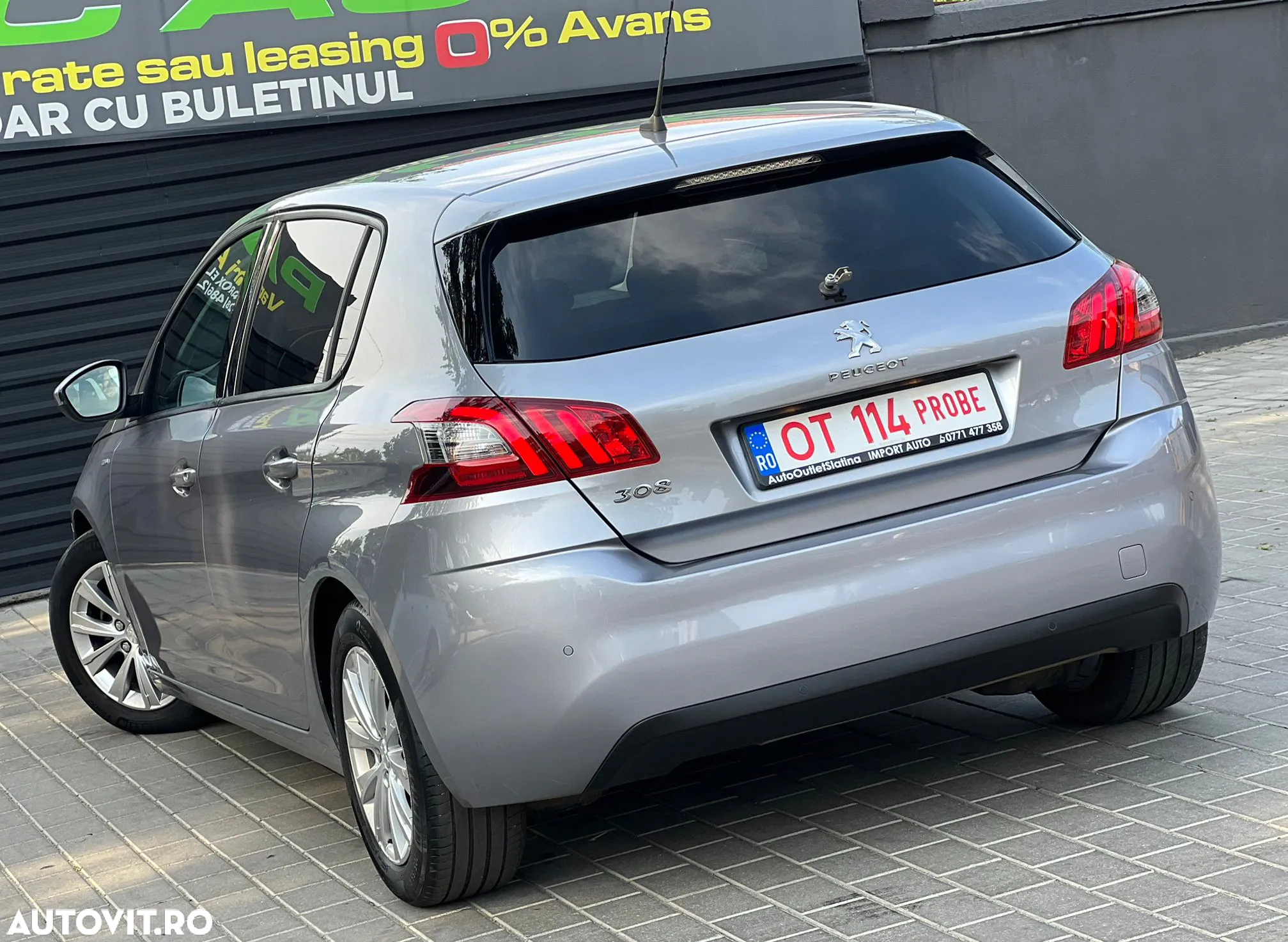 Peugeot 308 1.2 L PureTech Turbo S&S Allure - 9