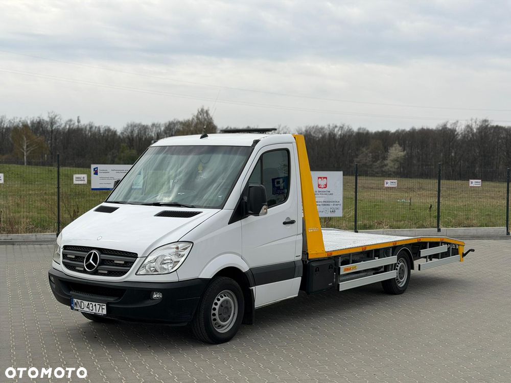 Mercedes-Benz Sprinter - 2