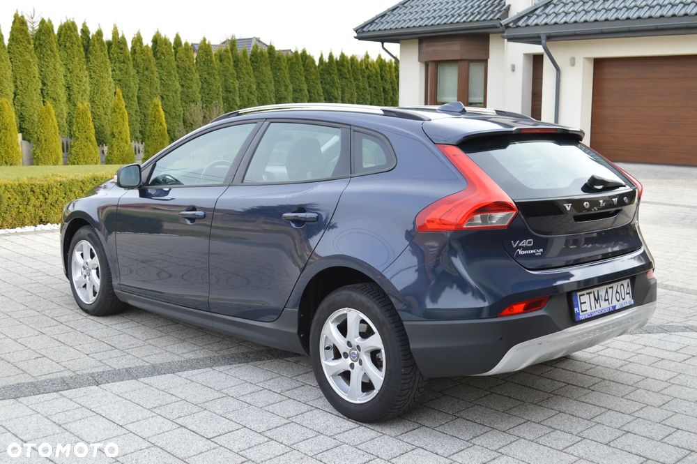Volvo V40 Cross Country D2 Summum - 4