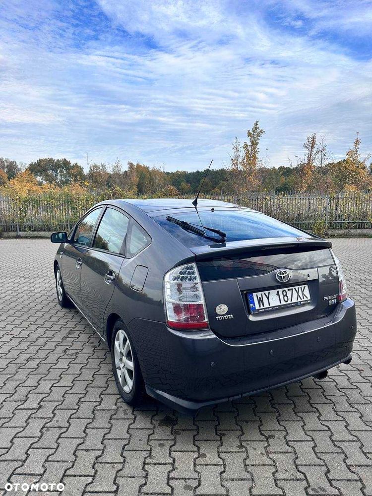 Toyota Prius - 7
