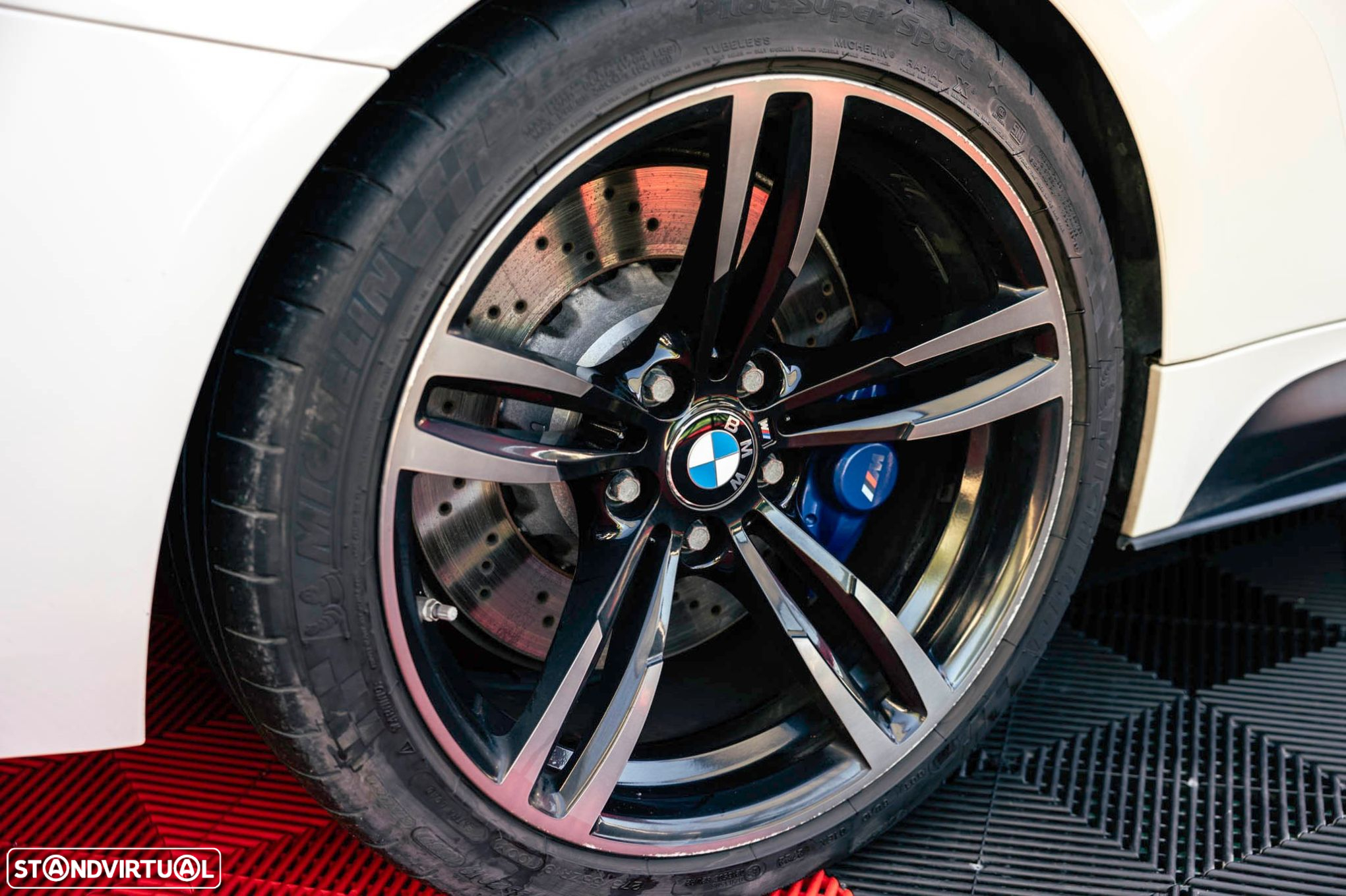 BMW M4 Cabrio DKG Competition - 34