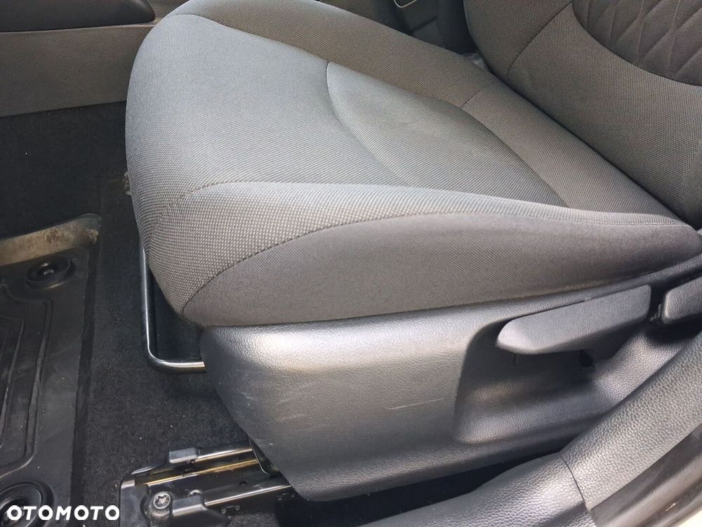 Toyota Corolla - 16