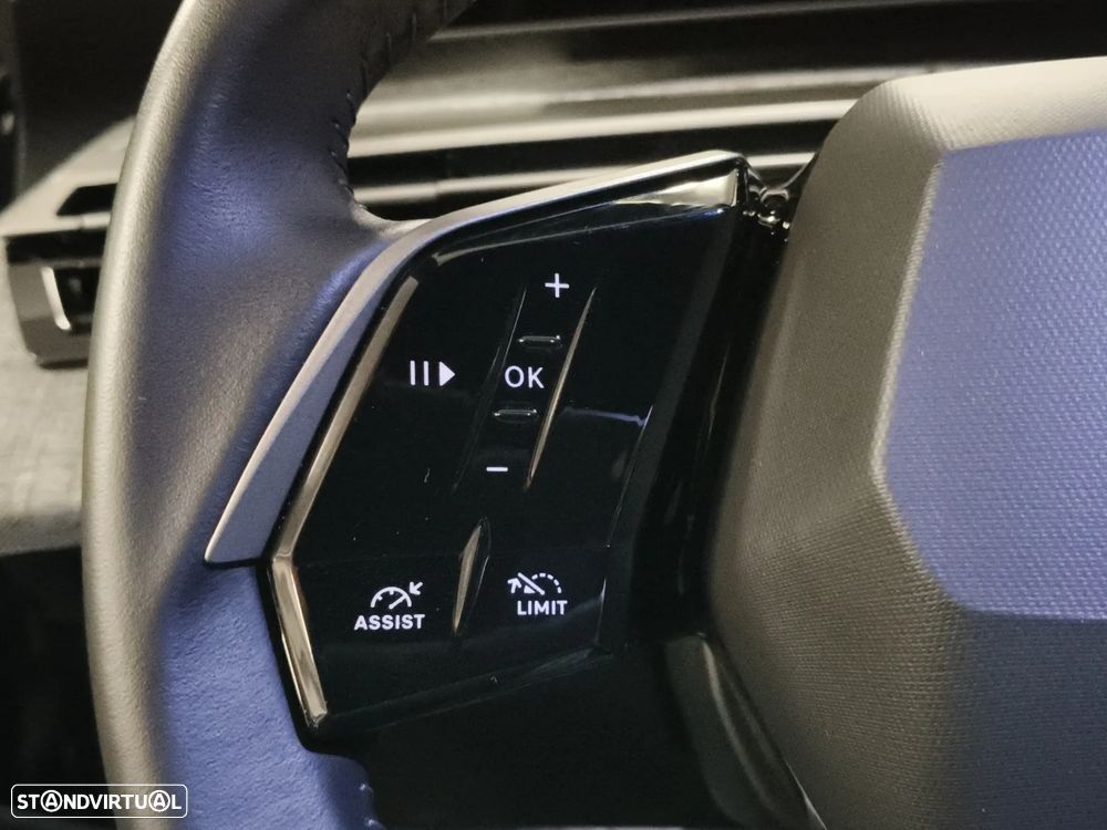 Peugeot 3008 1.2 Hybrid Allure e-DCS6 - 16