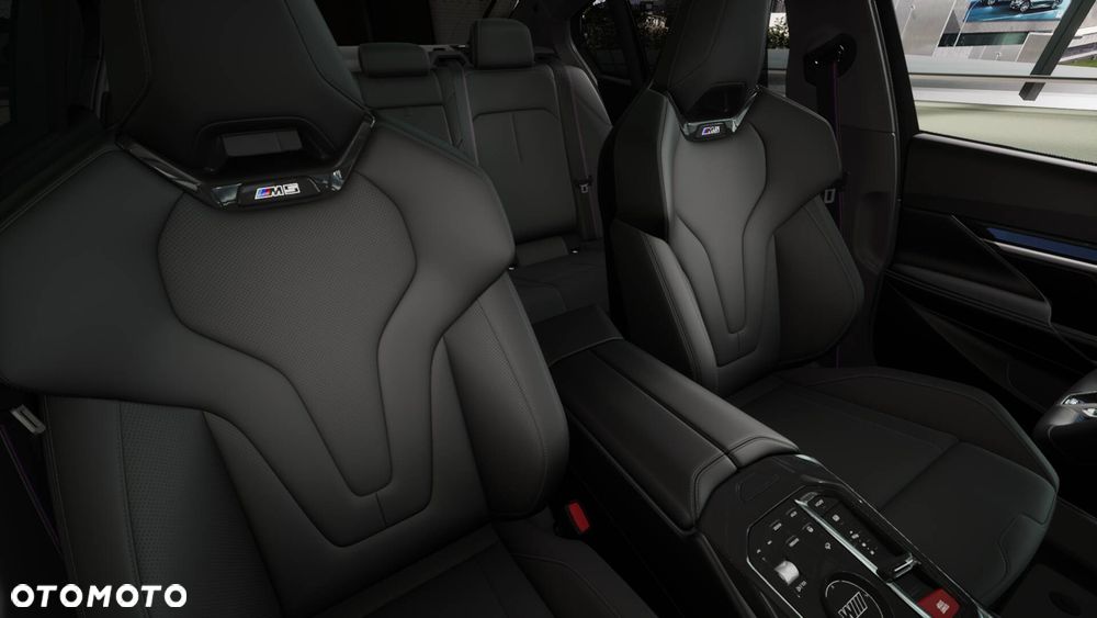 BMW M5 xDrive - 12