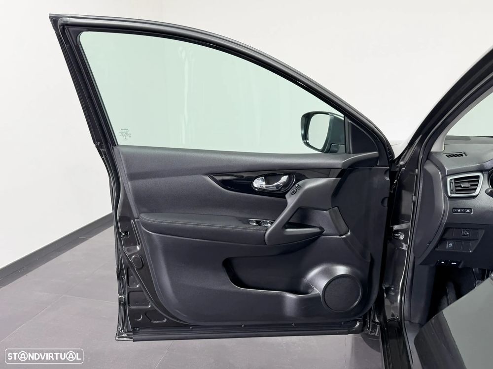 Nissan Qashqai 1.5 dCi N-Connecta - 17