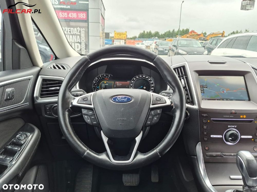 Ford S-Max - 13