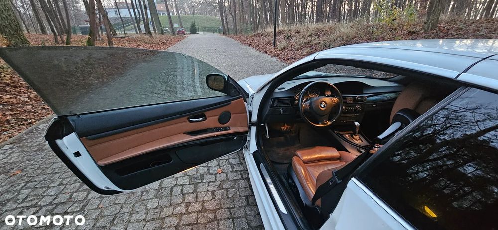 BMW Seria 3 335i M Sport Edition - 8